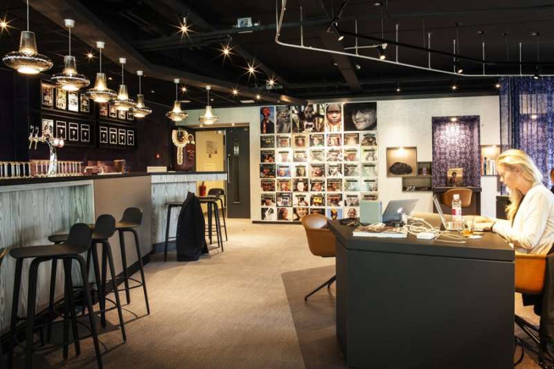 Business lounge commons area in Amsterdam Amsterdam Virtual Office Address - Lounge Commons Area