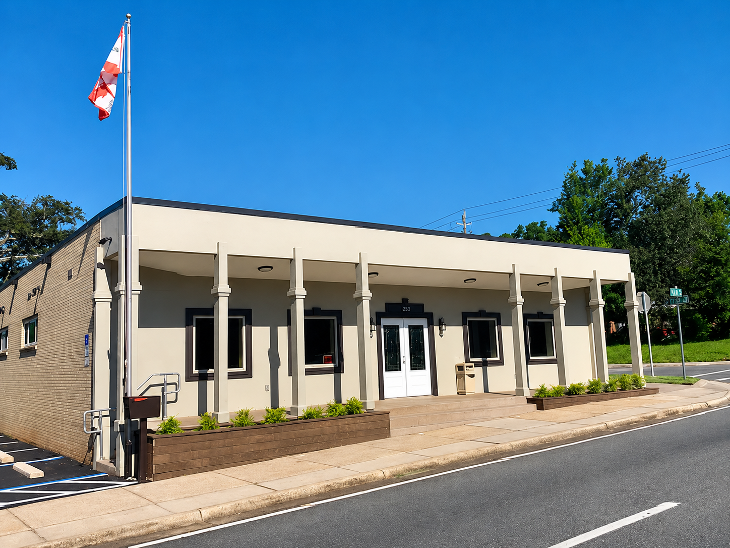 225 N Pace Blvd. , Pensacola, 
                            FL
             
             32505