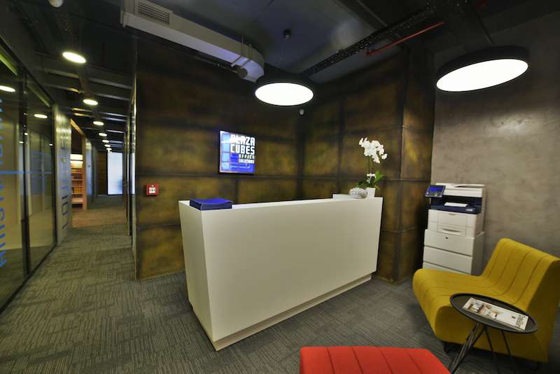 Istanbul Live Receptionist and Business Address Lobby