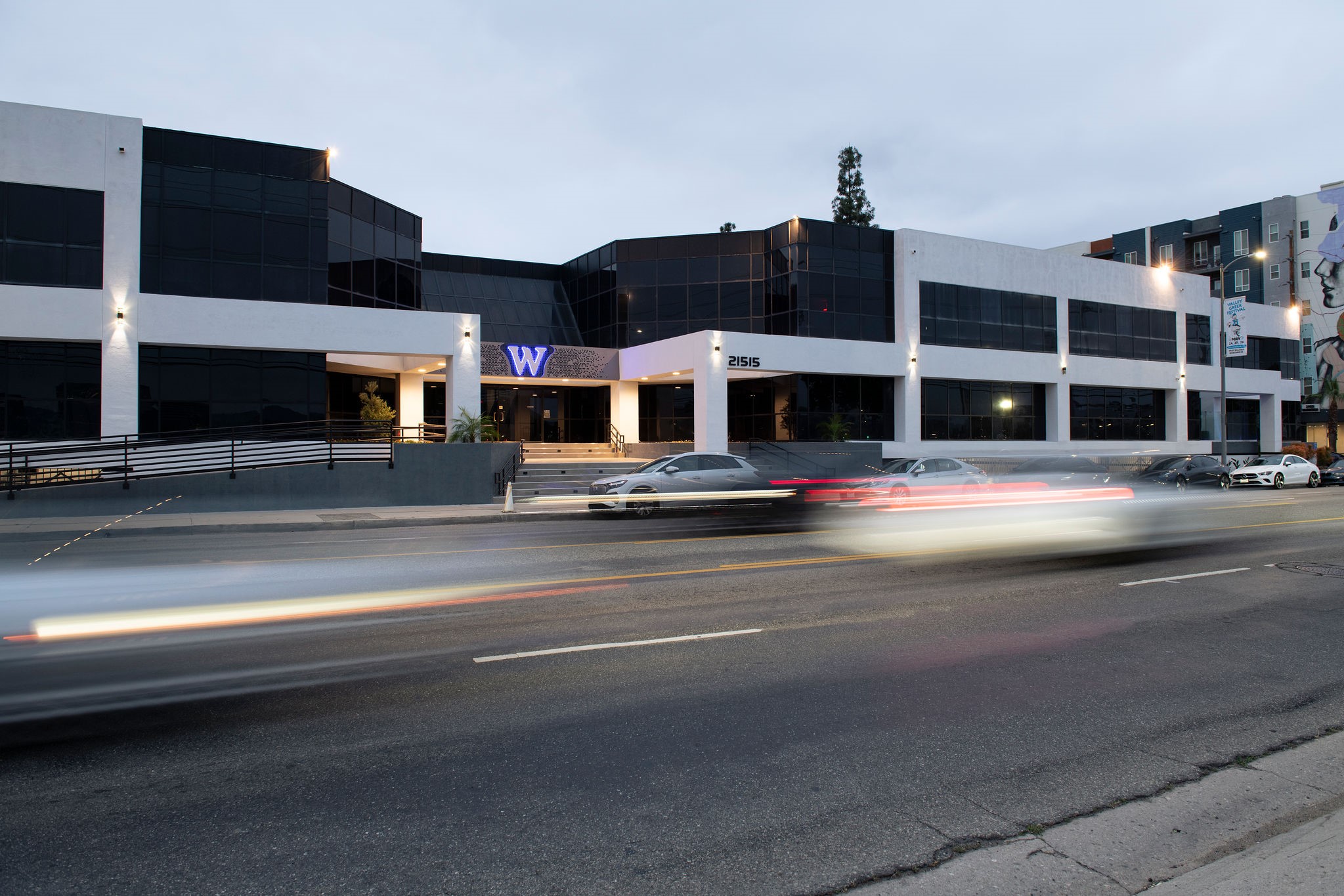 Canoga Park Virtual Office Address Location,Canoga Park Business Address - Building Location,Canoga Park Virtual Business Address, Office Location